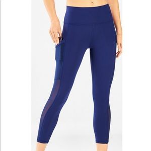 Fabletics Mila High-Waisted Pocket Capri